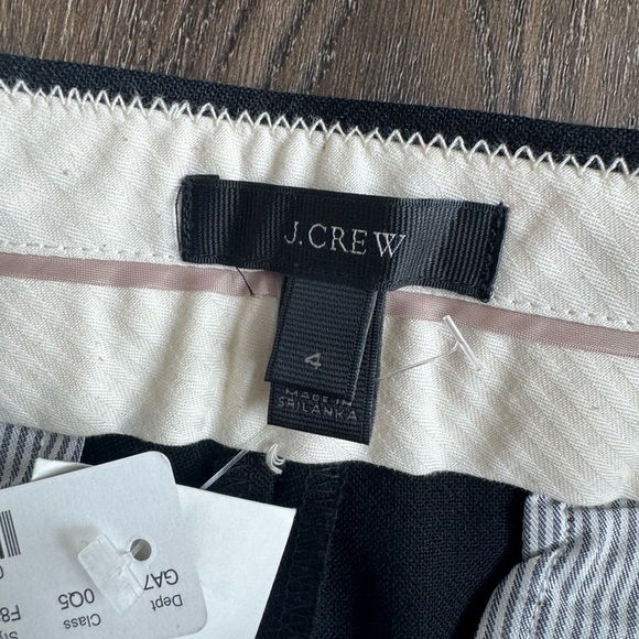 J. Crew black pants with satin side detail. New! Gold buttons. Women’s size 4. - Picture 5 of 10